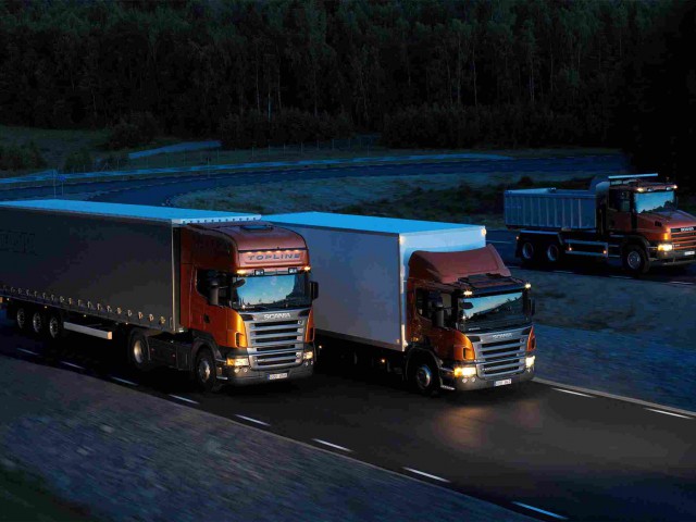 https://www.hcen.pt/wp-content/uploads/2015/09/Three-orange-Scania-trucks-640x480.jpg